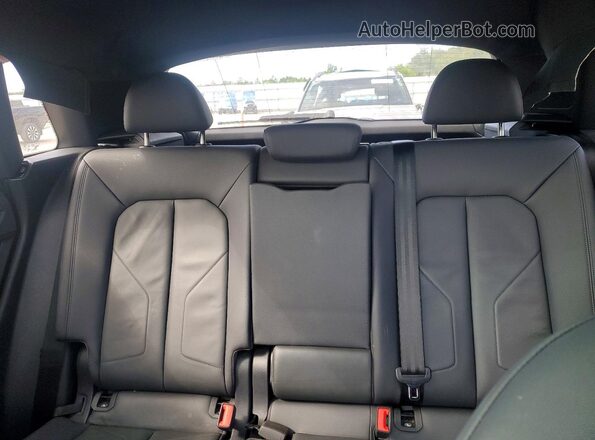 WA1DECF31P1045565 2023 AUDI Q3 White 