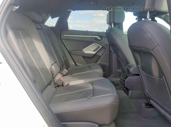 WA1DECF31P1045565 2023 AUDI Q3 White 