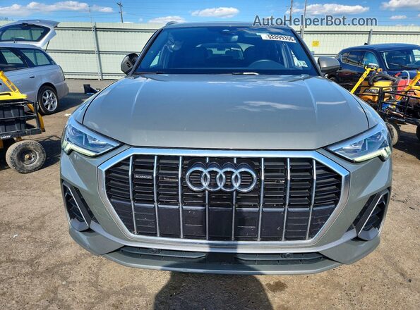 WA1DECF31P1077478 2023 AUDI Q3 Gray Front view