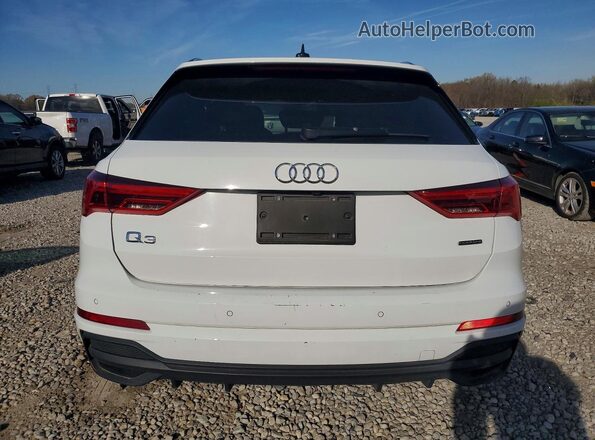 WA1DECF31R1117366 2024 AUDI Q3 White Հետևի տեսք