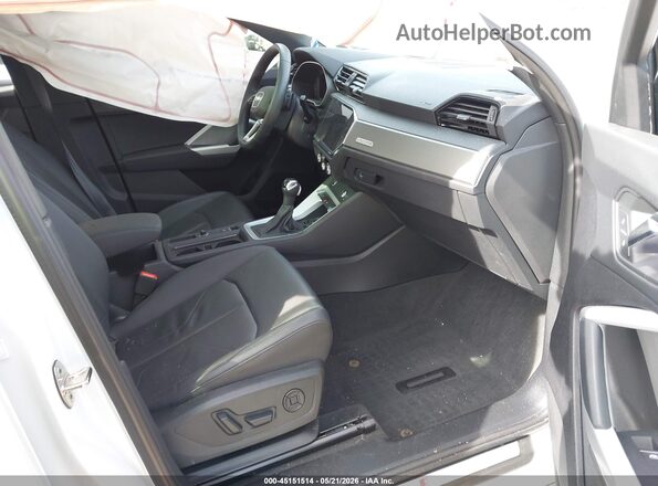 WA1DECF31R1124155 2024 AUDI Q3 Белый Вид салона спереди