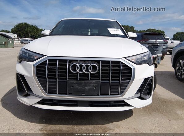 WA1DECF32N1130170 2022 AUDI Q3 White Instrument cluster view