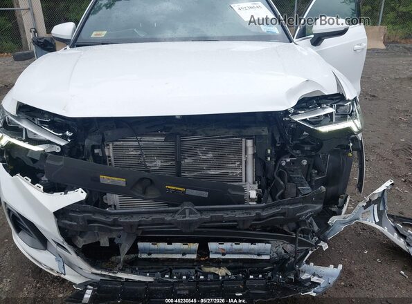 WA1DECF32P1127658 2023 AUDI Q3 White Front view