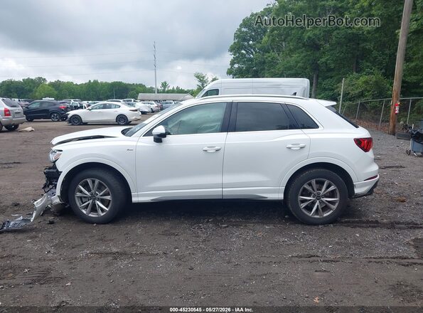 WA1DECF32P1127658 2023 AUDI Q3 White 360 interior view