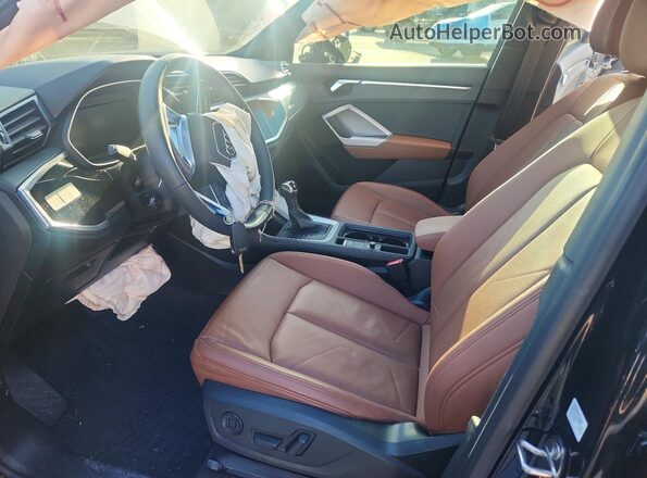 WA1DECF33M1054313 2021 AUDI Q3 Black 