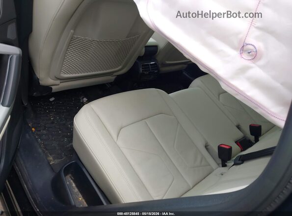 WA1DECF35R1024026 2024 AUDI Q3 Black Widok naklejki z numerem VIN