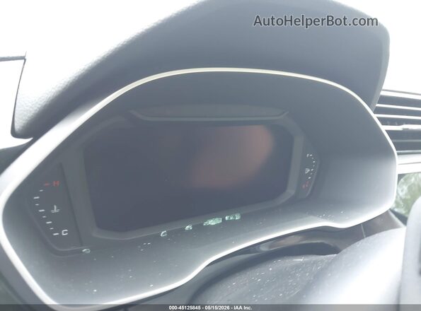 WA1DECF35R1024026 2024 AUDI Q3 Black Widok tylnych siedzeń
