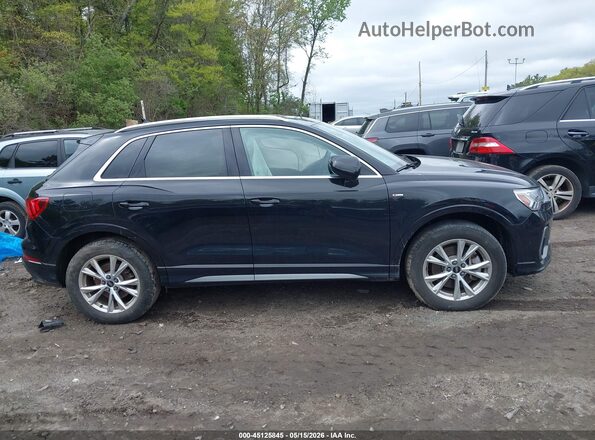 WA1DECF35R1024026 2024 AUDI Q3 Black Widok wnętrza z tyłu