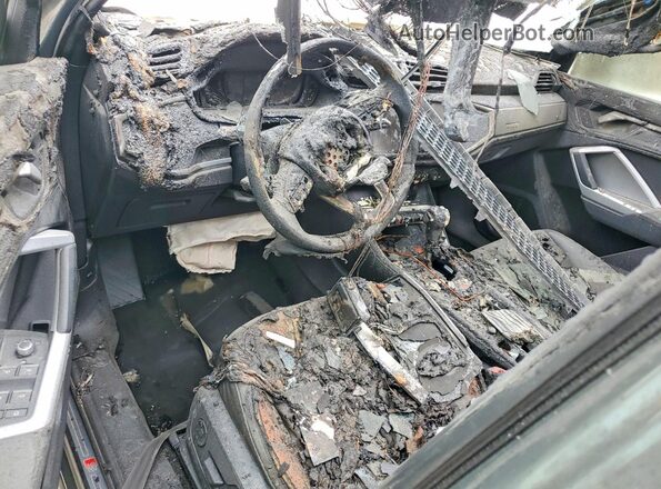WA1DECF36S1018130 2025 AUDI Q3 Gray Вид панелі приладів
