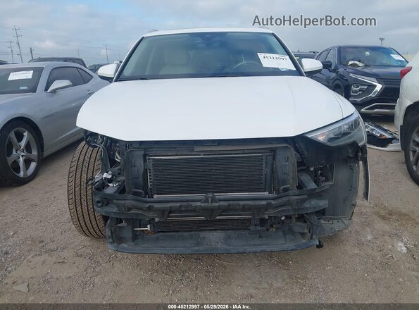 WA1DECF37L1010524 2020 AUDI Q3 White Vista interior trasera