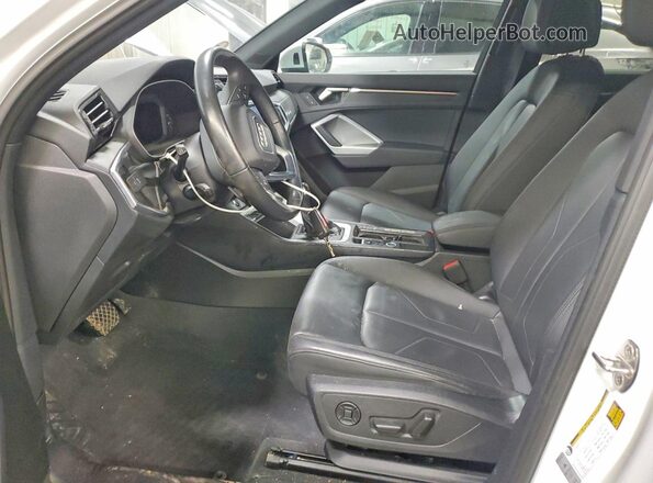 WA1DECF37P1107597 2023 AUDI Q3 White Սալոնի դիմացի տեսք