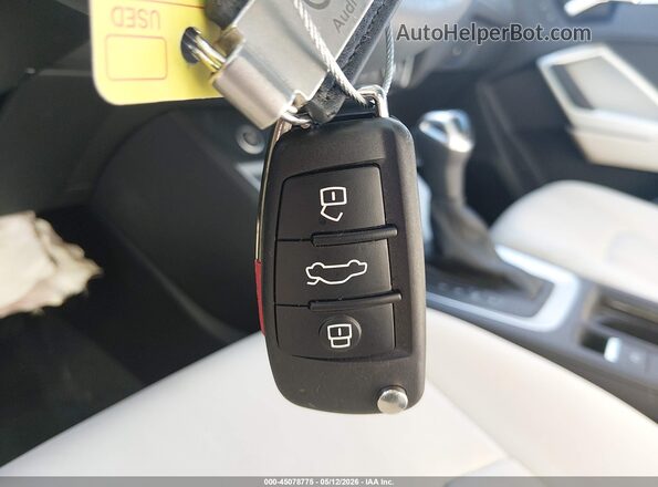 WA1DECF37S1023627 2025 AUDI Q3 White Widok deski rozdzielczej