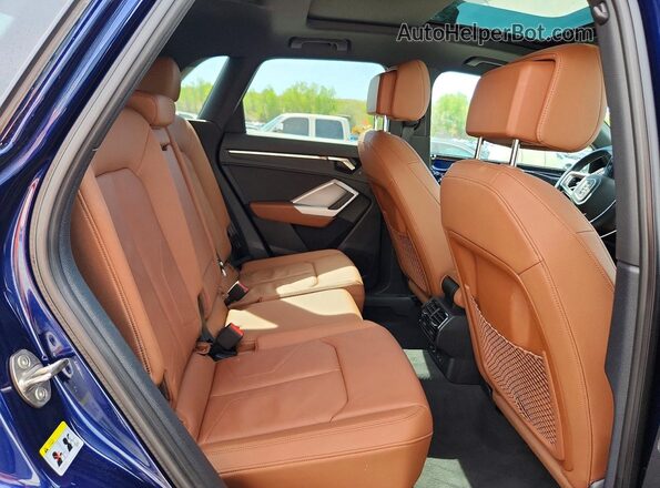 WA1DECF38R1021850 2024 AUDI Q3 Blue Rear interior view