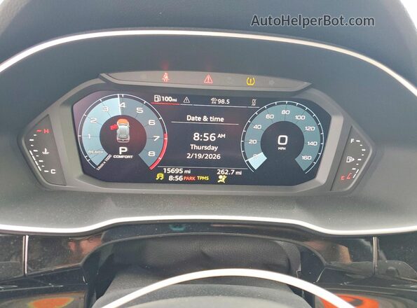 WA1DECF38R1127831 2024 AUDI Q3 White ხელსაწყოთა პანელის ხედი