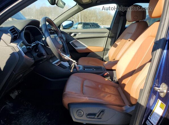 WA1DEDF34R1039560 2024 AUDI Q3 Blue Вид салону спереду