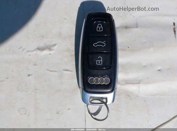 WA1DVAF11KD007828 2019 AUDI Q8 Gray Vista del salpicadero