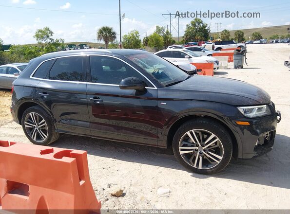 WA1E2AFY6L2075422 2020 AUDI Q5 Черный Вид задней части салона