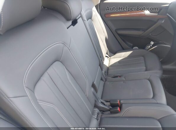 WA1E2AFY6M2140366 2021 AUDI Q5 Black Вид наклейки з VIN-кодом