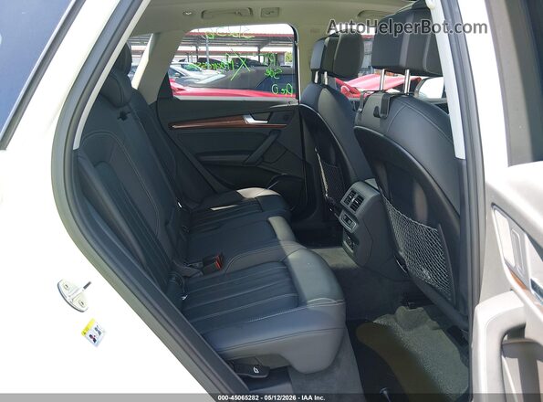 WA1EAAFY2N2118904 2022 AUDI Q5 White VIN կոդի պիտակի տեսք