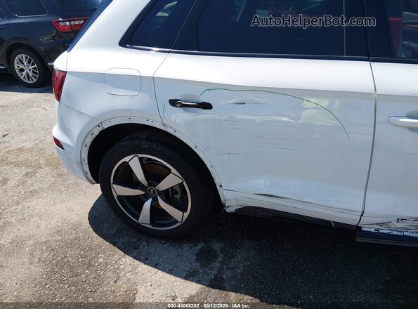 WA1EAAFY2N2118904 2022 AUDI Q5 White 