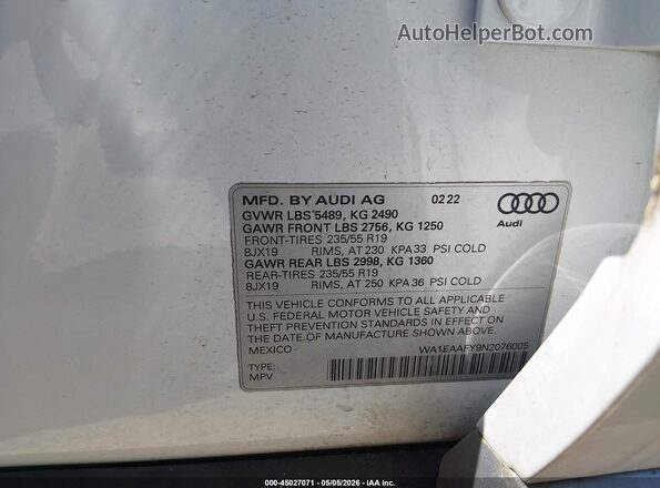 WA1EAAFY9N2076005 2022 AUDI Q5 White Вид підкапотного простору