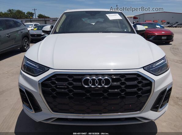 WA1EAAFYXP2104445 2023 AUDI Q5 White Vista interior trasera
