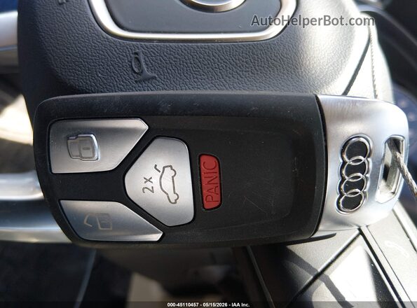WA1EAAFYXP2104445 2023 AUDI Q5 White Vista del salpicadero