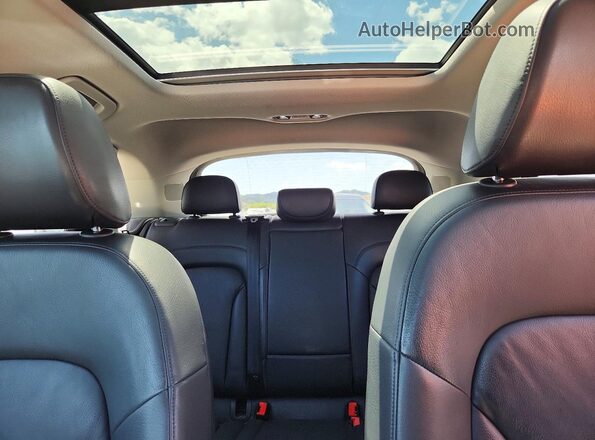 WA1ECCFS2HR015866 2017 AUDI Q3 Black Vista de los asientos traseros