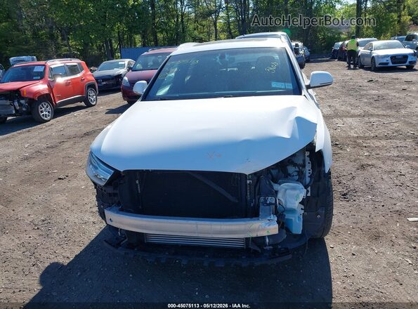 WA1ECCFS2JR002623 2018 AUDI Q3 White Instrument cluster view