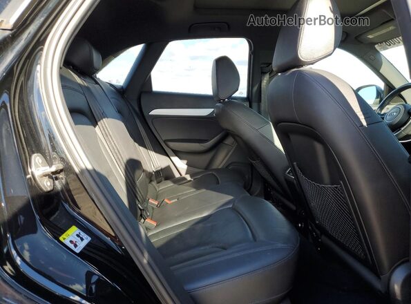 WA1ECCFSXHR002959 2017 AUDI Q3 Черный Вид задней части салона