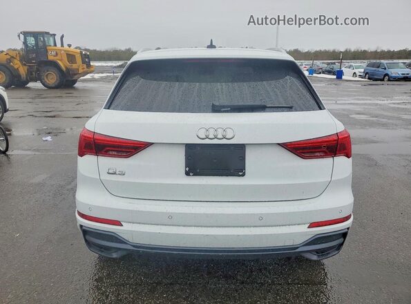 WA1EECF30N1049561 2022 AUDI Q3 White Հետևի տեսք