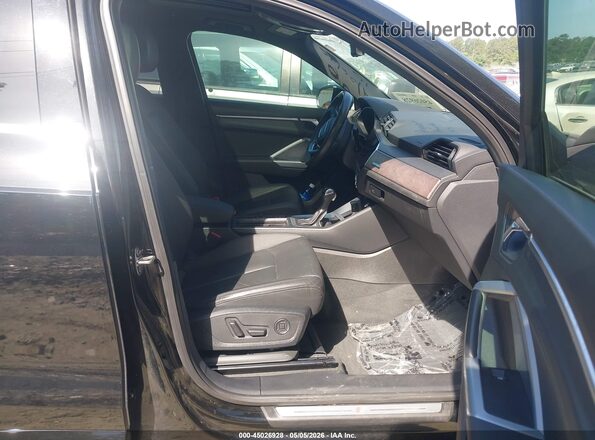 WA1EECF34K1065306 2019 AUDI Q3 Black 
