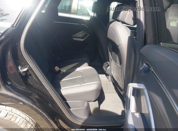 WA1EECF34K1065306 2019 AUDI Q3 Black 