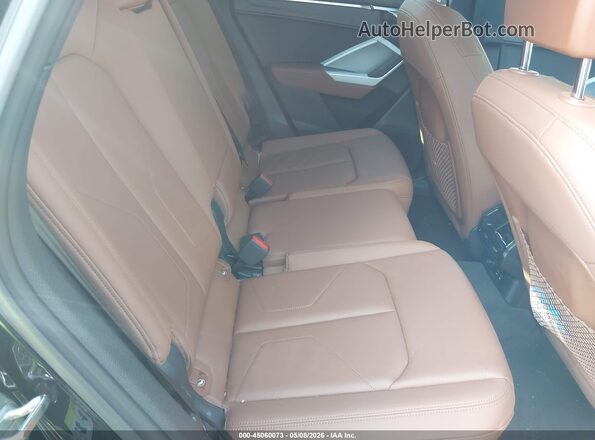 WA1EECF35R1053692 2024 AUDI Q3 Black Widok naklejki z numerem VIN