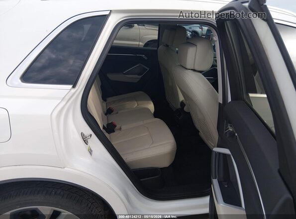 WA1EECF36L1111753 2020 AUDI Q3 White VIN կոդի պիտակի տեսք