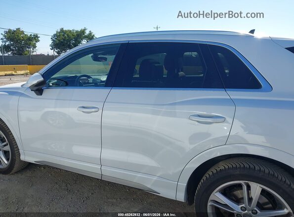 WA1EECF36L1119531 2020 AUDI Q3 White Widok wnętrza 360 stopni