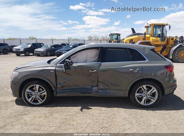 WA1EECF37L1024735 2020 AUDI Q3 Gray Սալոնի հետևի տեսք