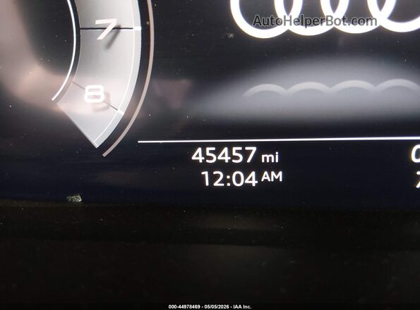 WA1EECF37L1024735 2020 AUDI Q3 Gray Սալոնի 360 աստիճան տեսք