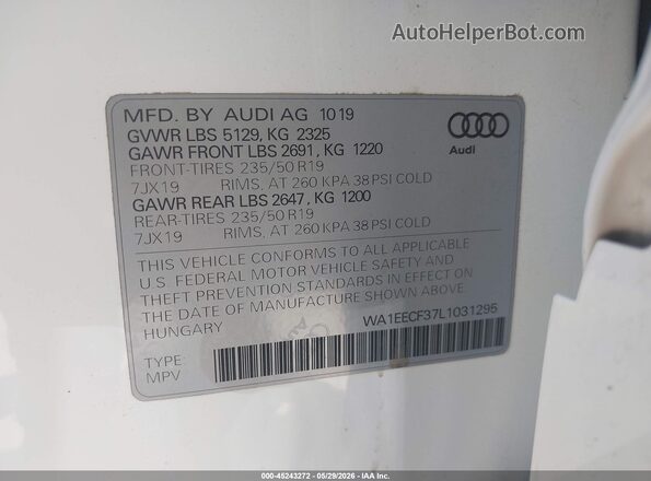 WA1EECF37L1031295 2020 AUDI Q3 White ძრავის განყოფილების ხედი