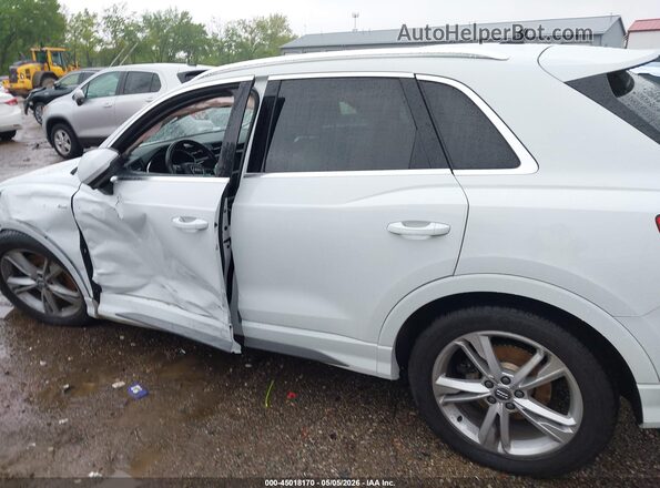 WA1EECF37L1071814 2020 AUDI Q3 White Панорамний вид салону 360°