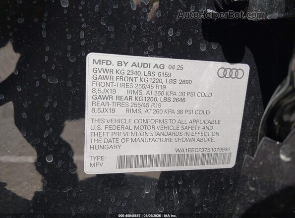 WA1EECF37S1079930 2025 AUDI Q3 Black Engine compartment view