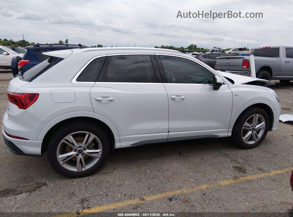 WA1EECF39P1109016 2023 AUDI Q3 White 360 interior view