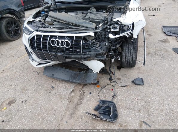 WA1EECF39P1109016 2023 AUDI Q3 White Instrument cluster view