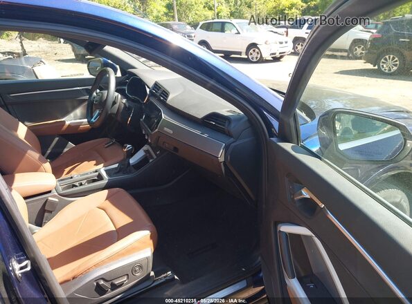 WA1EECF3XN1027244 2022 AUDI Q3 Blue Front interior view