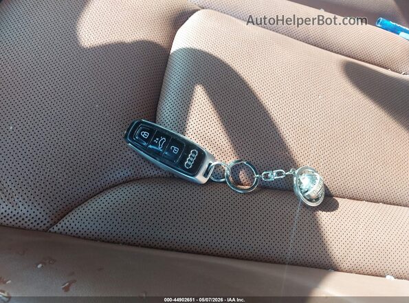 WA1EVBF10PD025352 2023 AUDI Q8 Black Vista del salpicadero