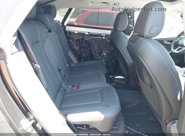 WA1EVBF11PD010875 2023 AUDI Q8 Black Вид наклейки з VIN-кодом