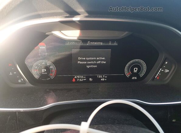 WA1FECF36L1028554 2020 AUDI Q3 Black Instrument cluster view