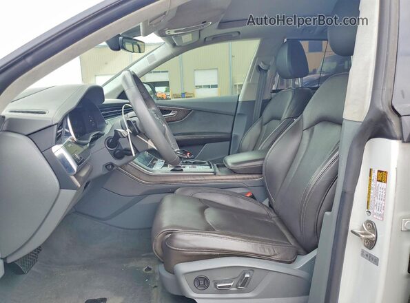 WA1FVAF13LD014046 2020 AUDI Q8 White წინა სალონის ხედი