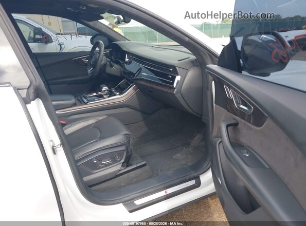 WA1FVAF18KD034789 2019 AUDI Q8 White Вид салону спереду