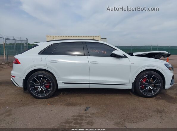 WA1FVAF18KD034789 2019 AUDI Q8 White Вид щитка приладів